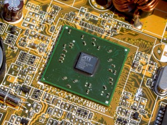 Amd_ati_sb600_south_bridge.jpg